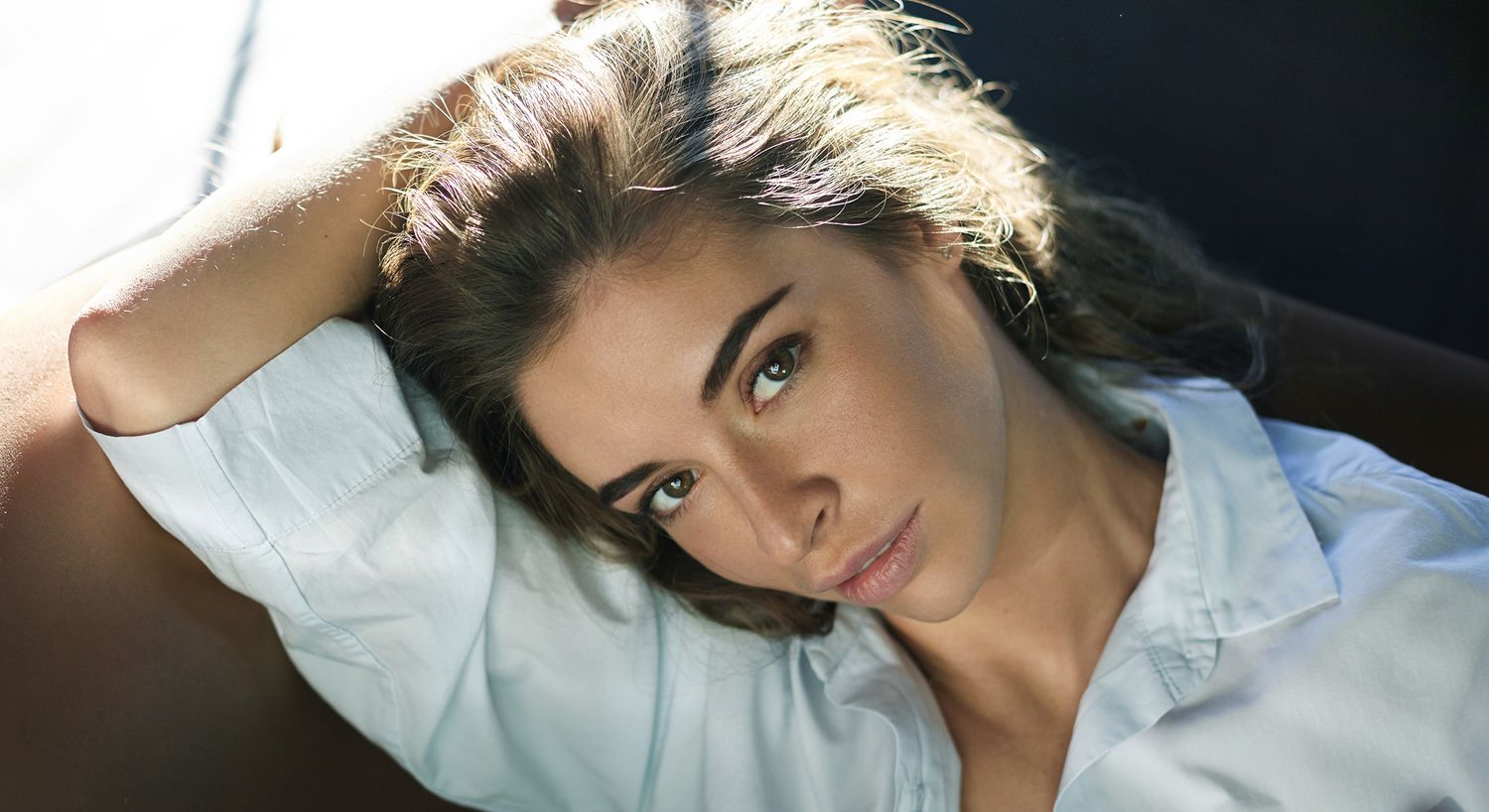 Portrait of woman with natural light.